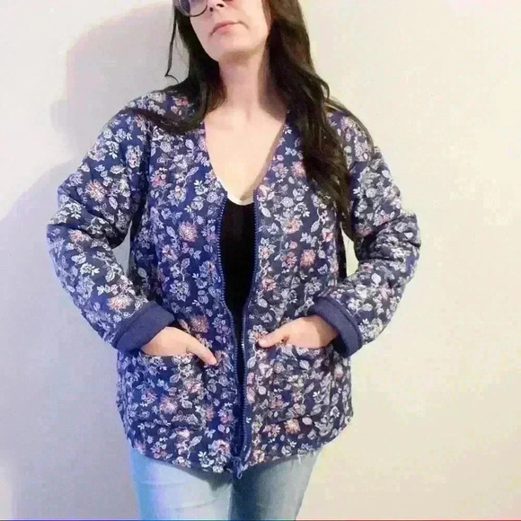 Reversible navy quilted floral jacket - Picture 4 of 7